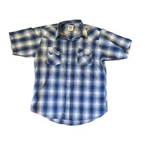Men’s western short sleeve snap button up shirt.
